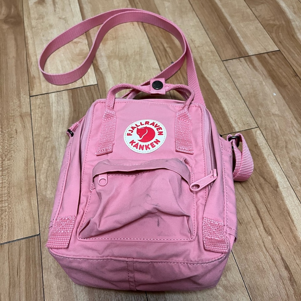 Fjällräven Pink Sling Crossbody Purse - Picture 5 of 8
